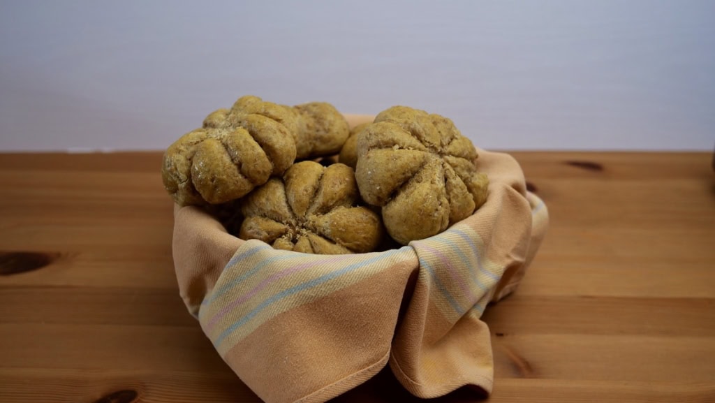 Pumpkin Buns